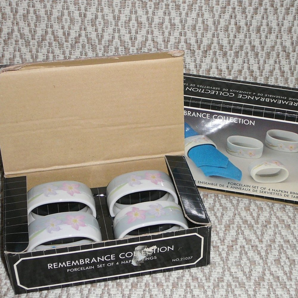 Porcelain Napkin Holder Rings Floral Set 8 Vintage Unused